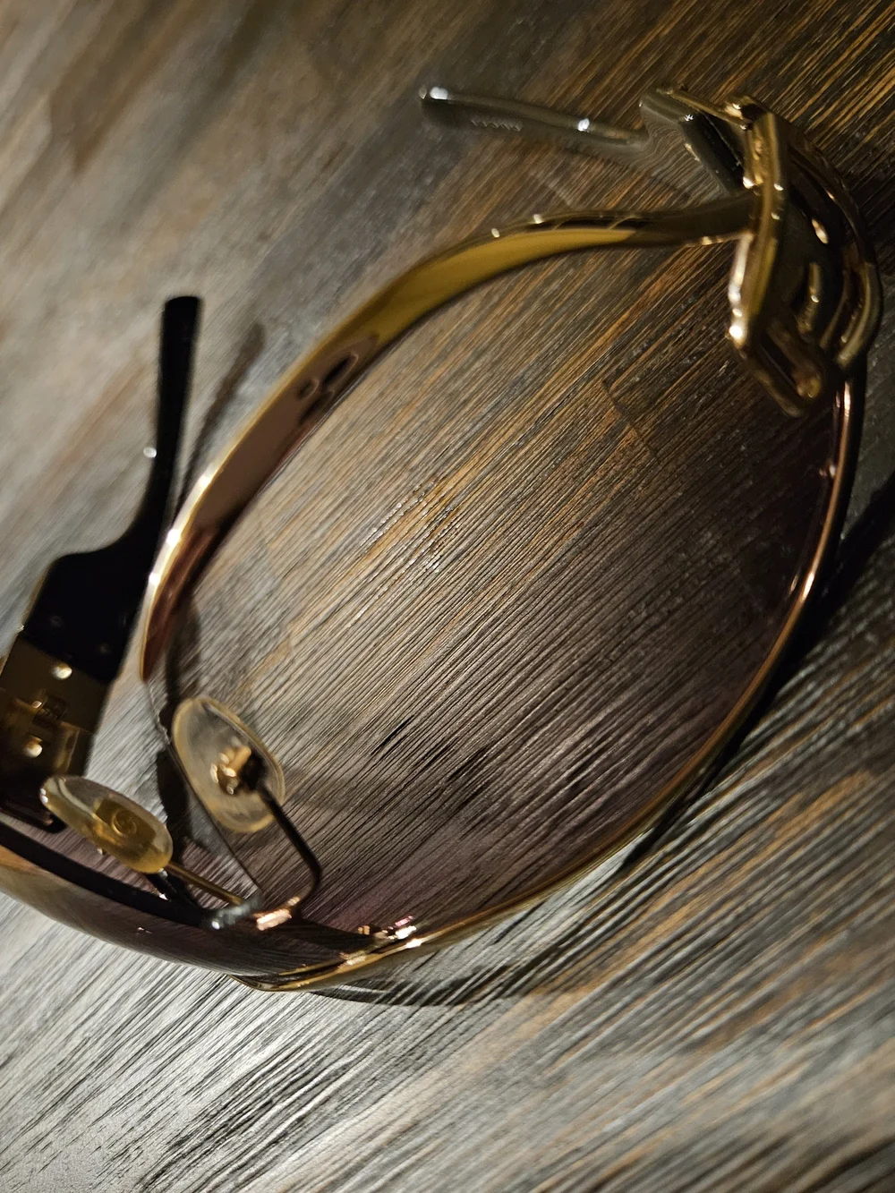 Vintage Gucci Gold Women's Sunglasses with Gradient Brown Lenses
